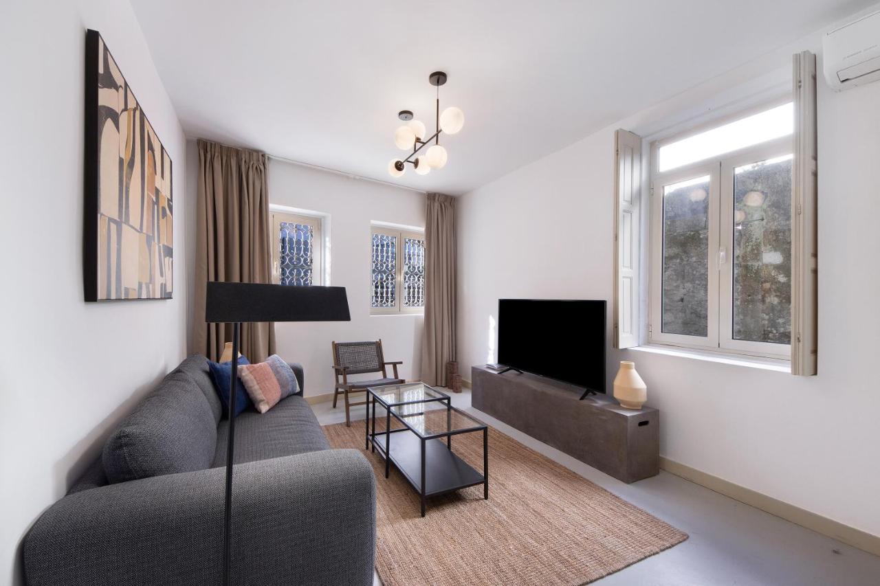 Crooked Floor House - Ground Floor Apartment Порто Екстериор снимка
