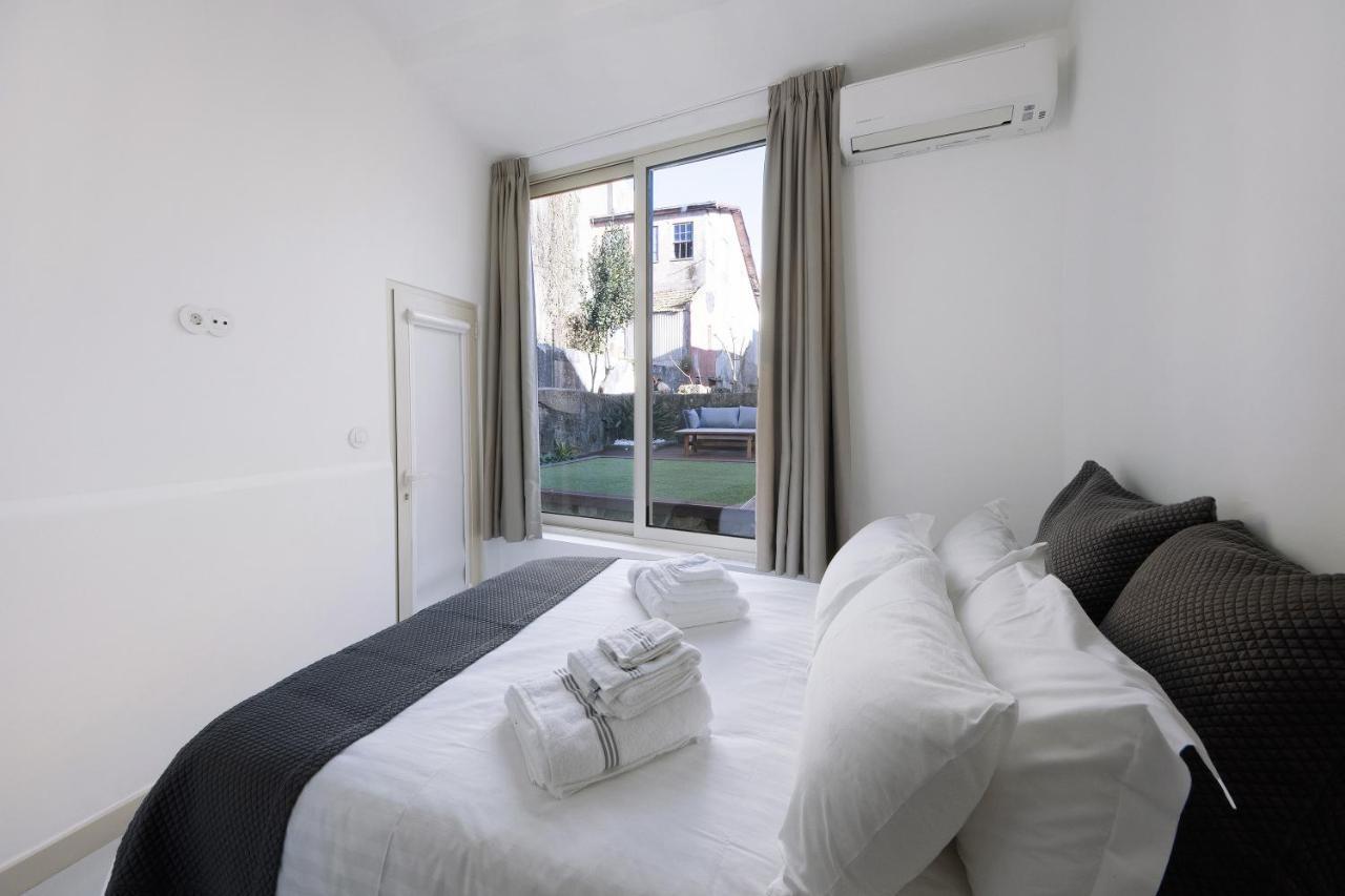 Crooked Floor House - Ground Floor Apartment Порто Екстериор снимка
